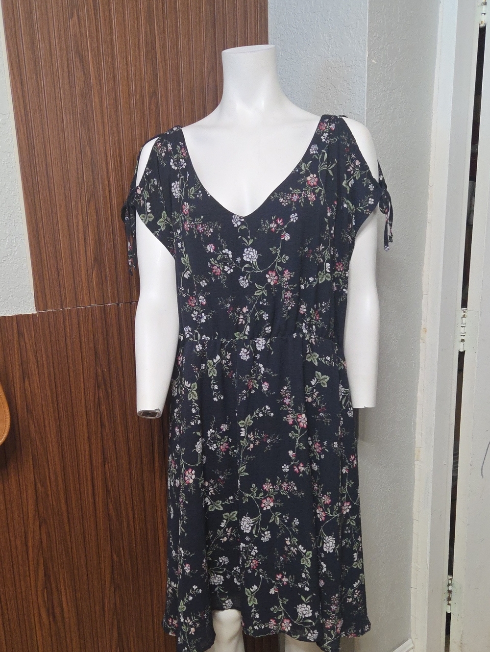 loralette Black Floral Cold-Shoulder Midi Dress 2xlarge Sz [[1854]